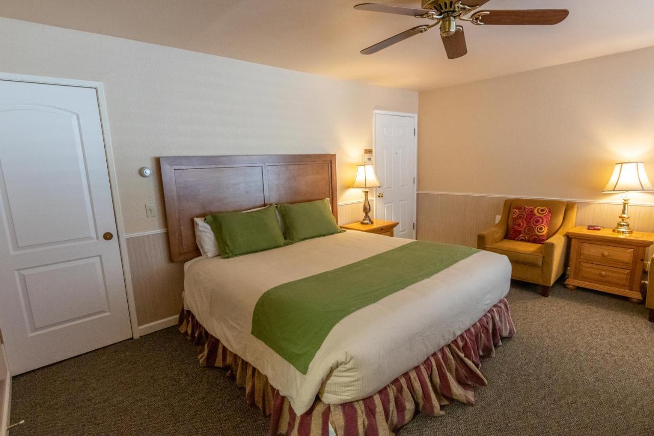 June Lake Motel Экстерьер фото