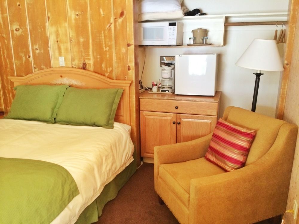 June Lake Motel Экстерьер фото